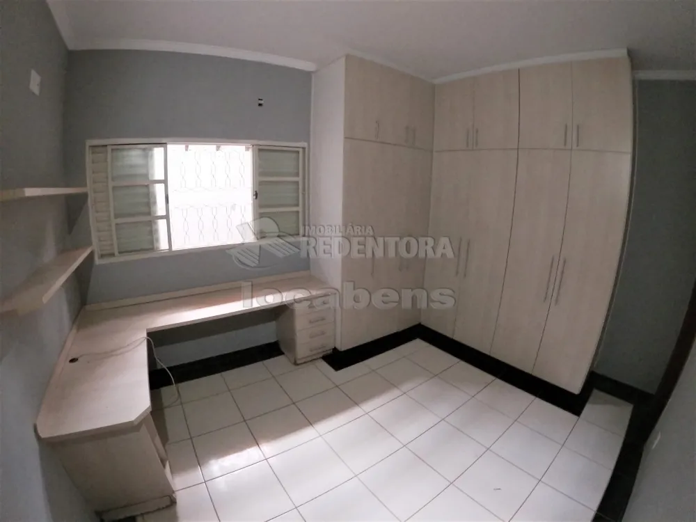 Alugar Casa / Padrão em São José do Rio Preto R$ 1.000,00 - Foto 8