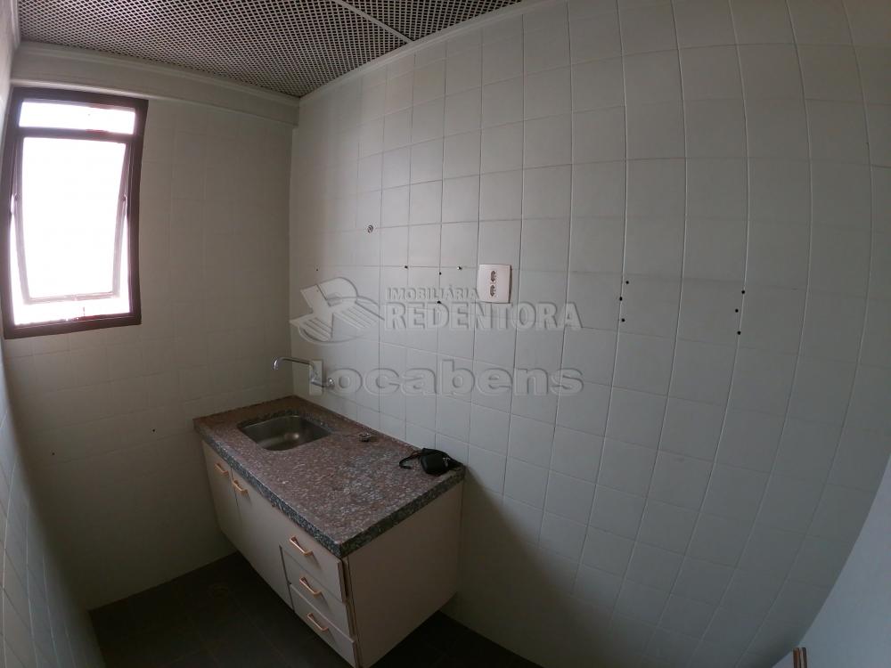 Alugar Comercial / Sala em São José do Rio Preto R$ 1.300,00 - Foto 17