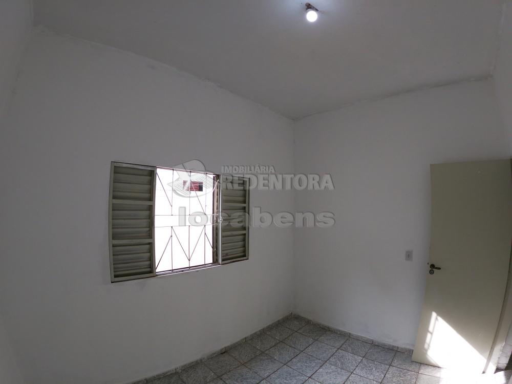 Alugar Casa / Padrão em São José do Rio Preto R$ 750,00 - Foto 13