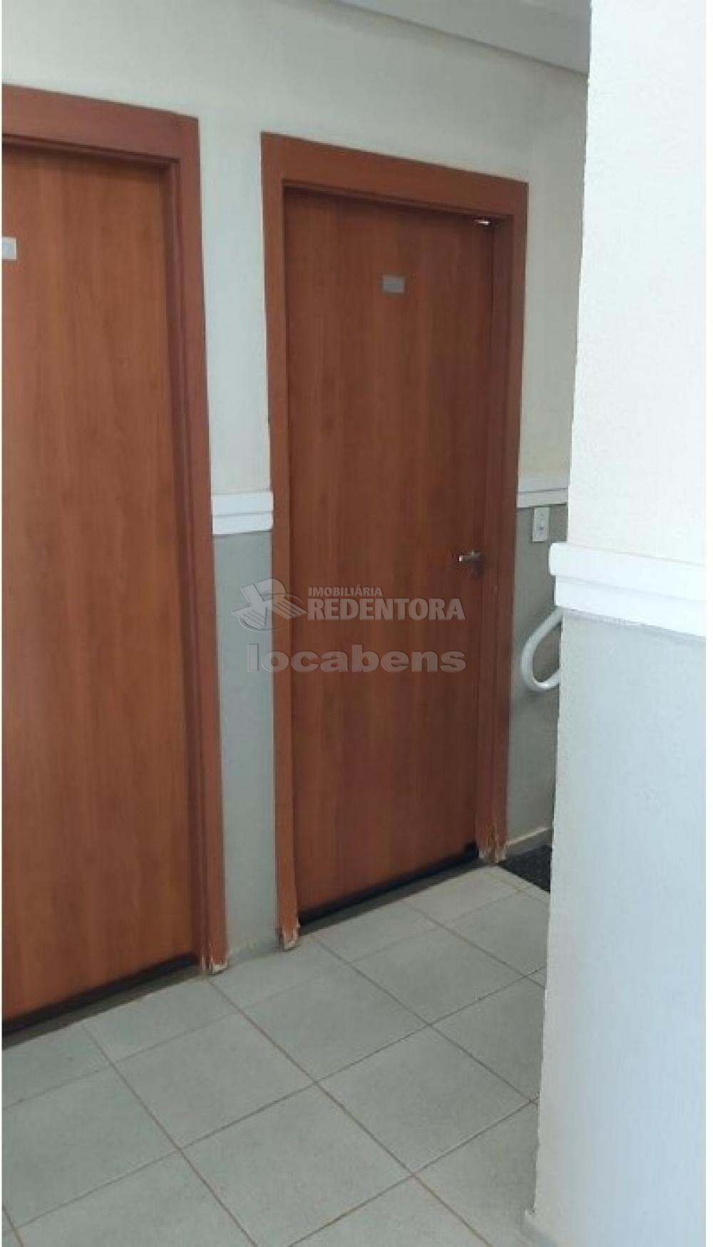 Comprar Apartamento / Padrão em São José do Rio Preto R$ 170.000,00 - Foto 2