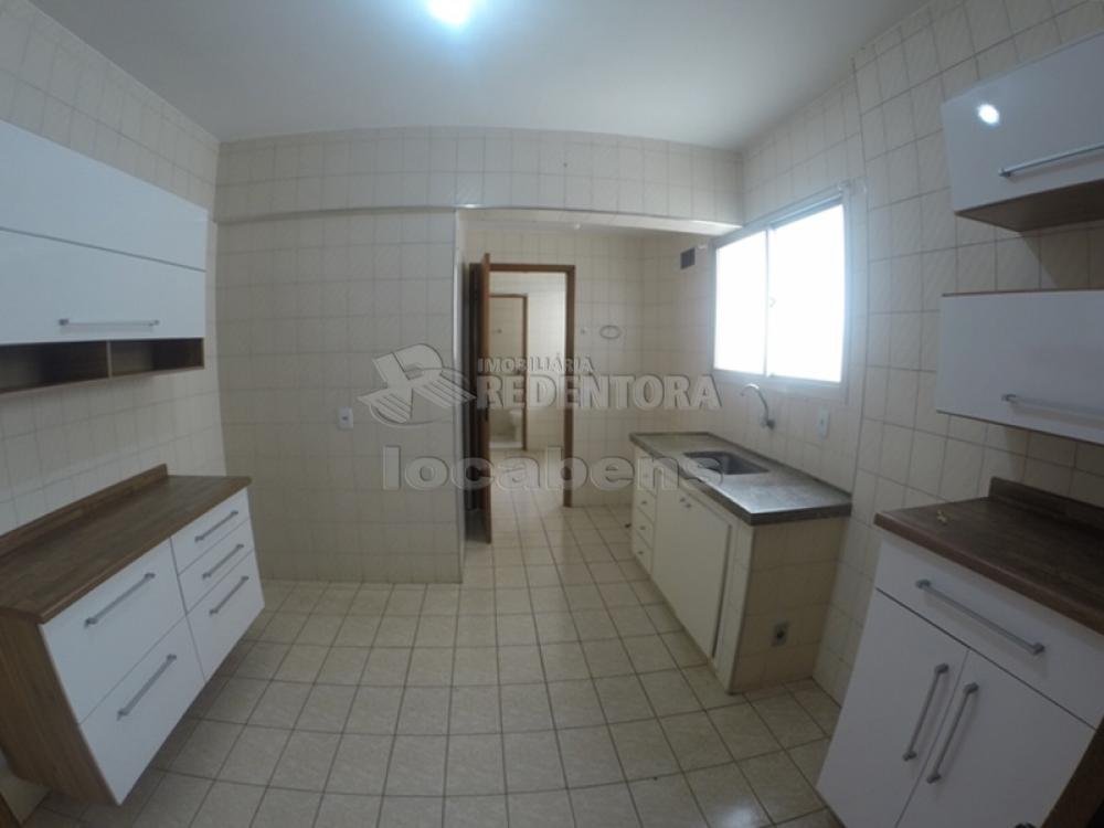 Comprar Apartamento / Padrão em São José do Rio Preto R$ 400.000,00 - Foto 6