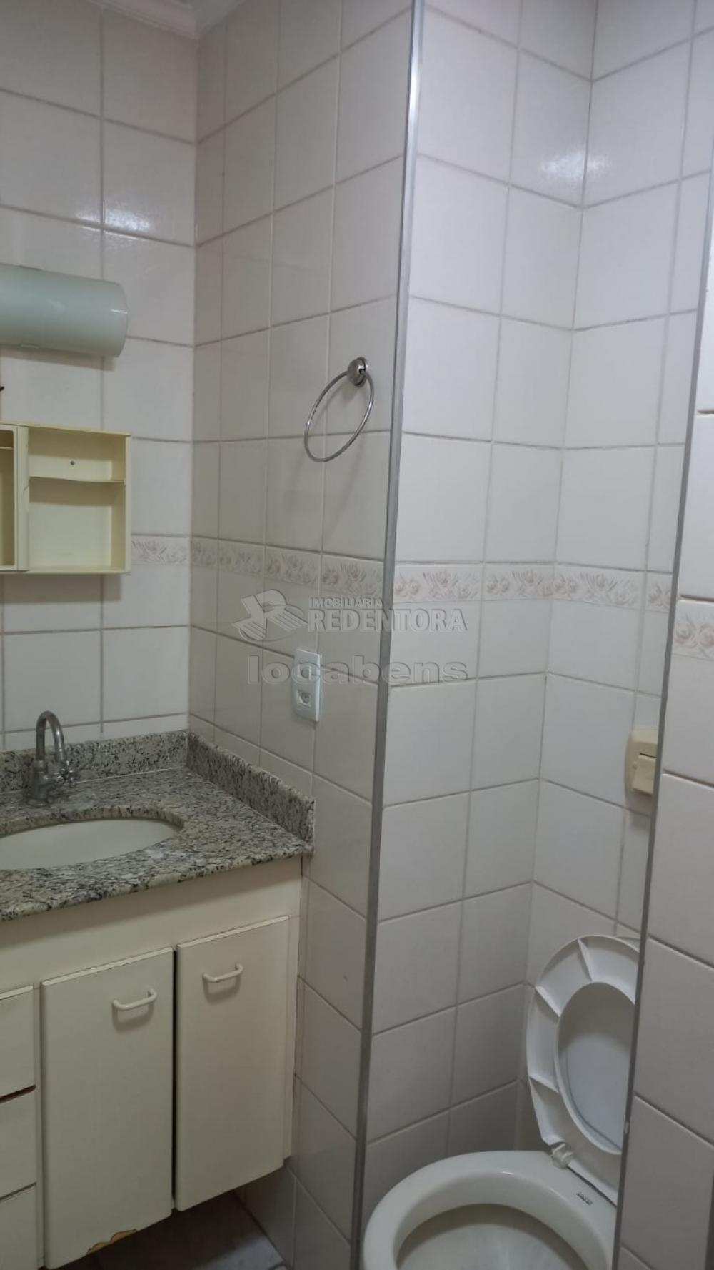 Alugar Apartamento / Padrão em São José do Rio Preto R$ 1.000,00 - Foto 10