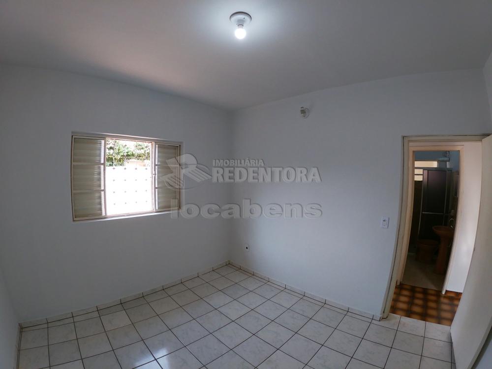 Alugar Casa / Padrão em São José do Rio Preto R$ 1.200,00 - Foto 7