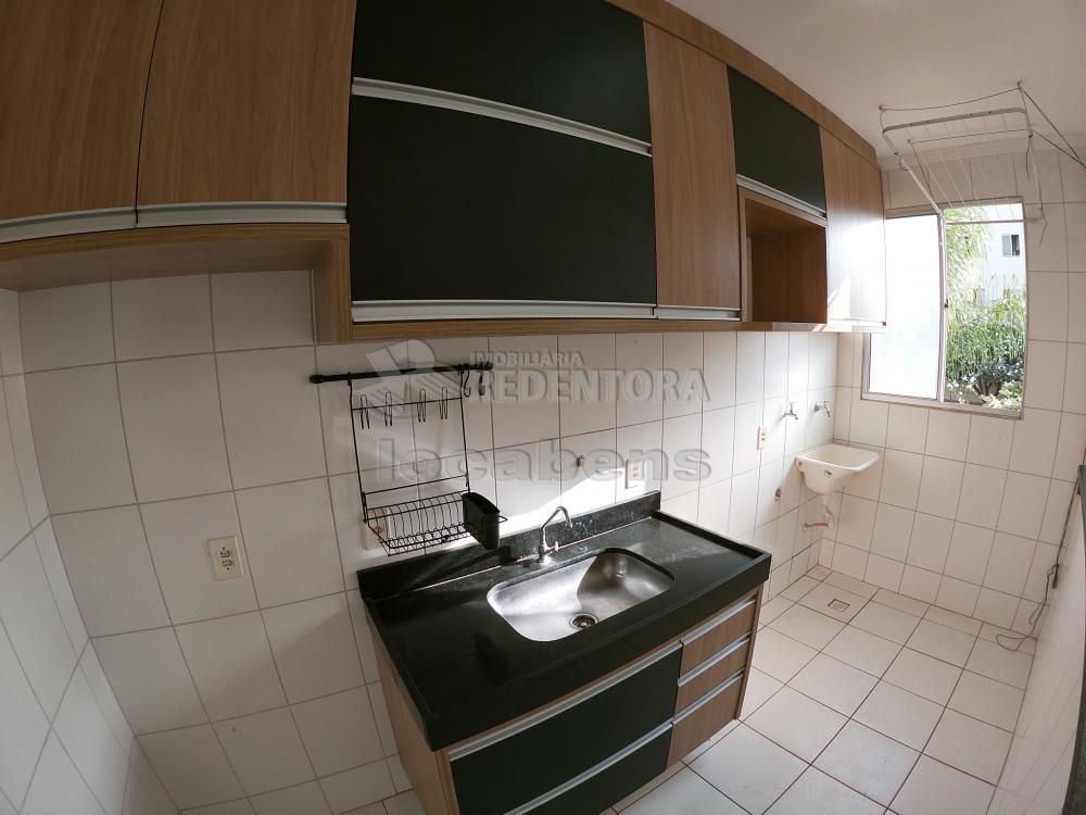 Alugar Apartamento / Padrão em São José do Rio Preto R$ 930,00 - Foto 5