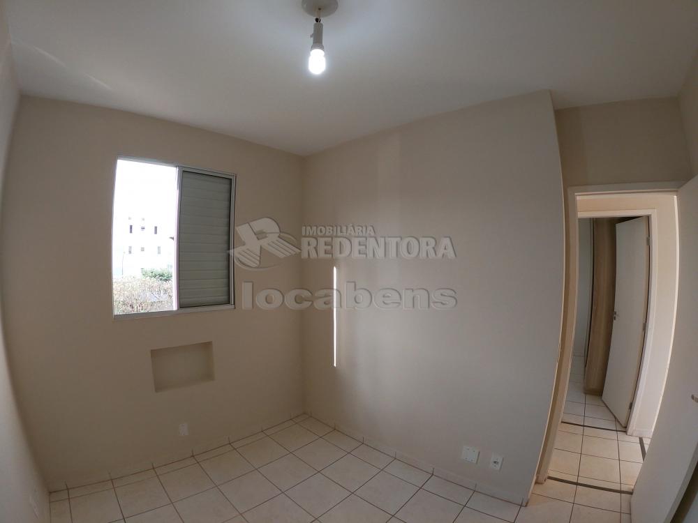 Alugar Apartamento / Padrão em São José do Rio Preto R$ 700,00 - Foto 12
