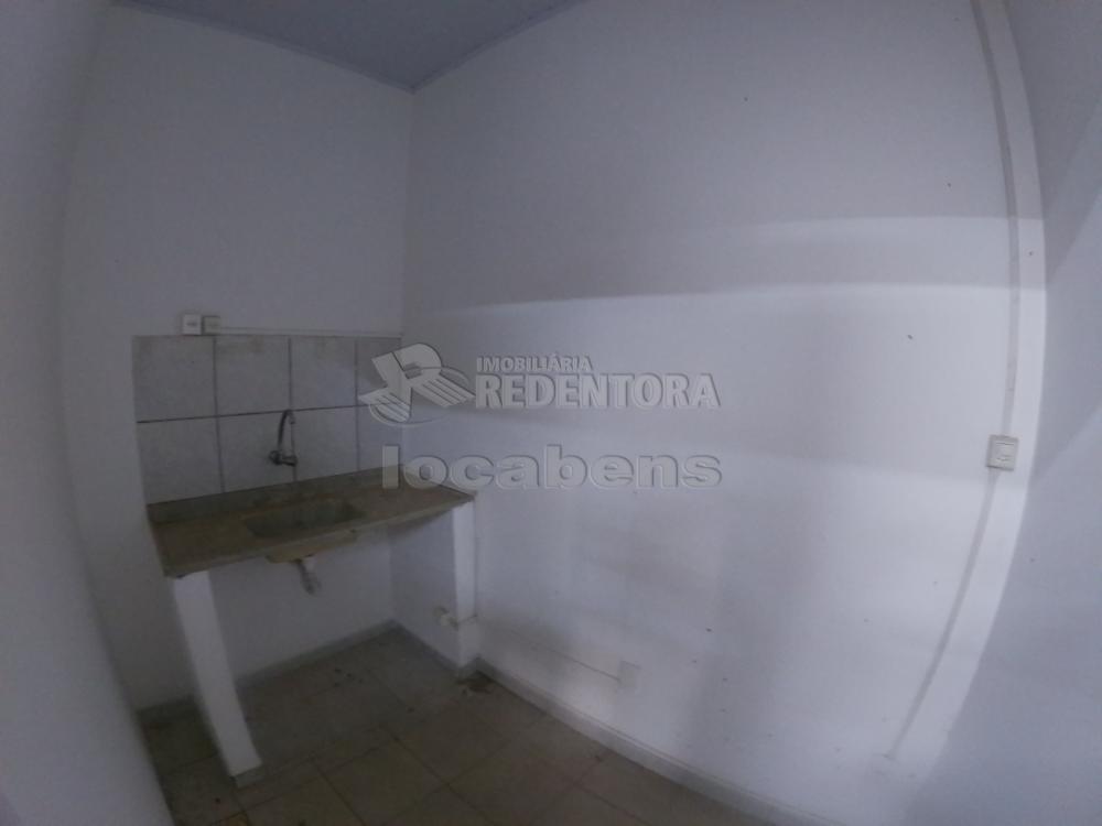 Alugar Comercial / Salão em São José do Rio Preto R$ 1.700,00 - Foto 6