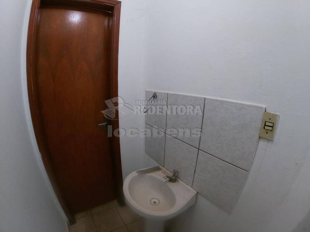 Alugar Comercial / Salão em São José do Rio Preto R$ 1.700,00 - Foto 8