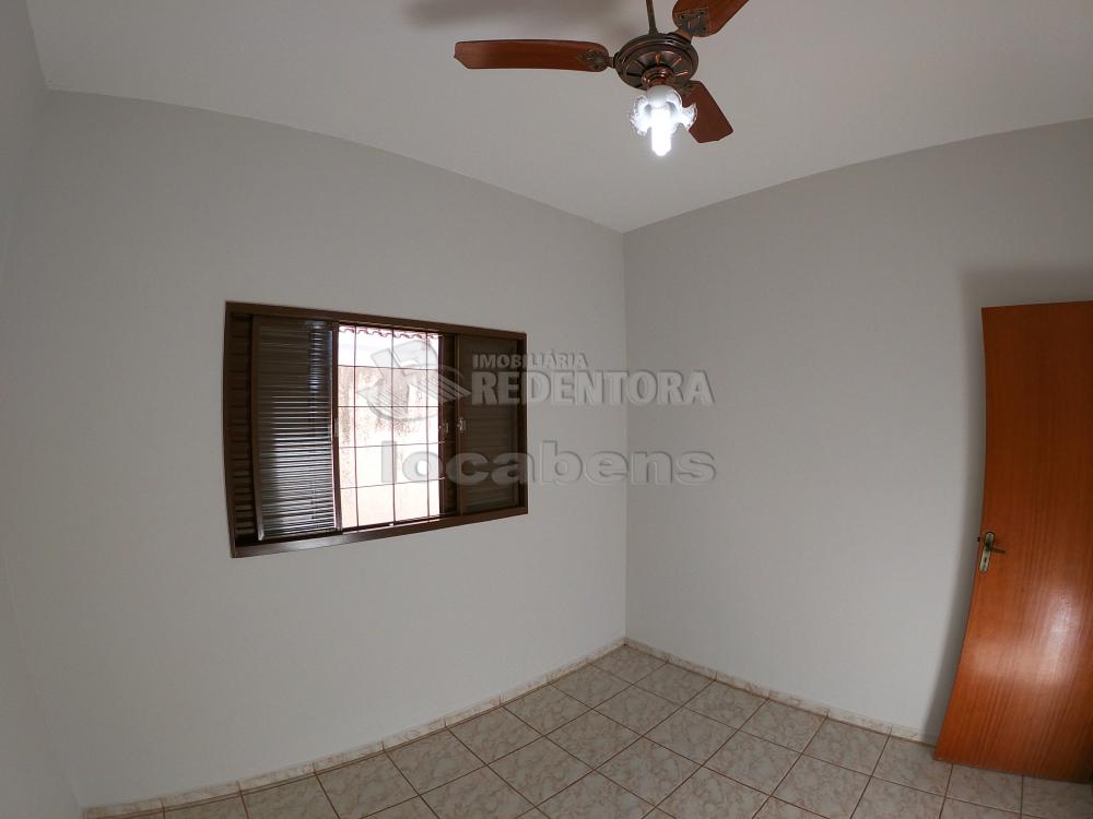 Alugar Casa / Padrão em São José do Rio Preto R$ 1.450,00 - Foto 14