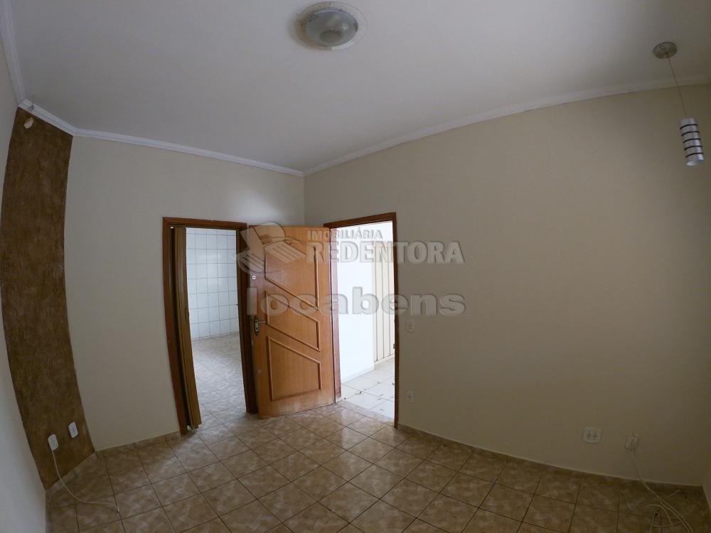 Alugar Casa / Padrão em São José do Rio Preto R$ 1.400,00 - Foto 5