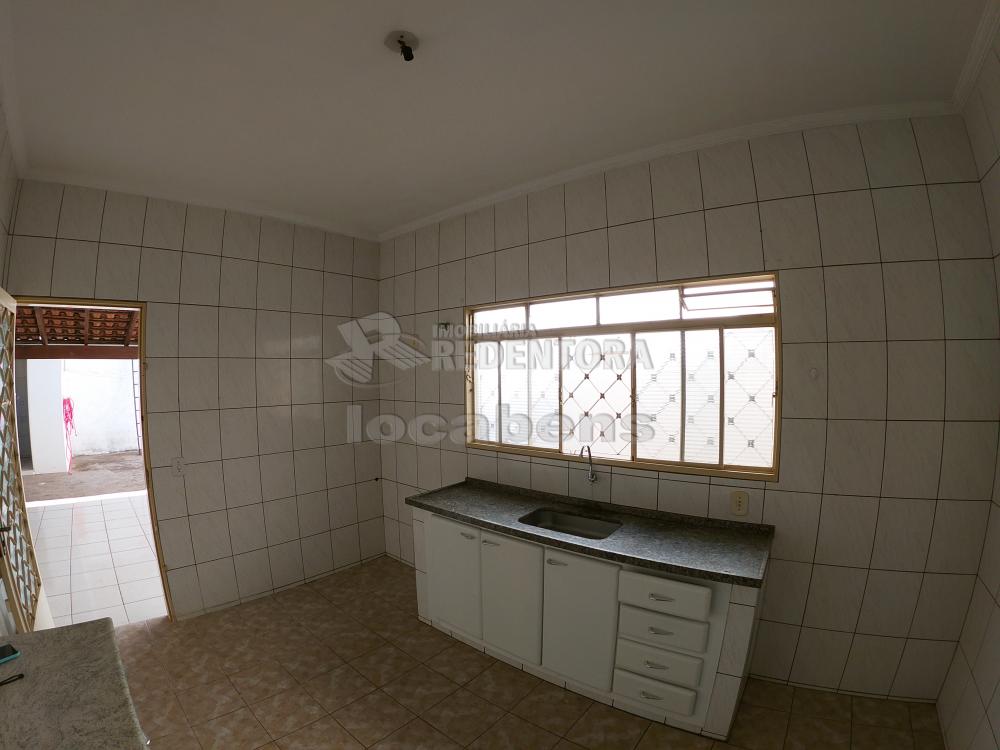 Alugar Casa / Padrão em São José do Rio Preto R$ 1.400,00 - Foto 6