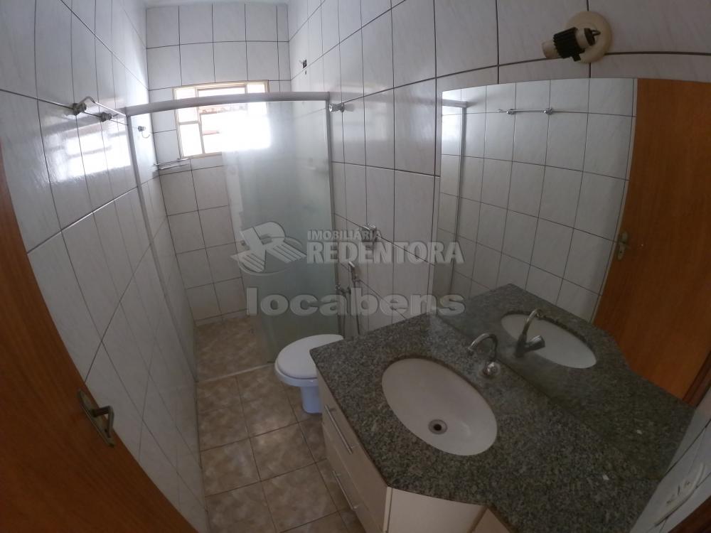 Alugar Casa / Padrão em São José do Rio Preto R$ 1.400,00 - Foto 12