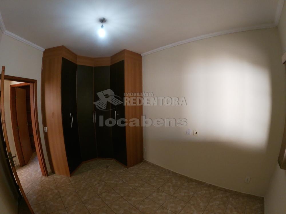 Alugar Casa / Padrão em São José do Rio Preto R$ 1.400,00 - Foto 14