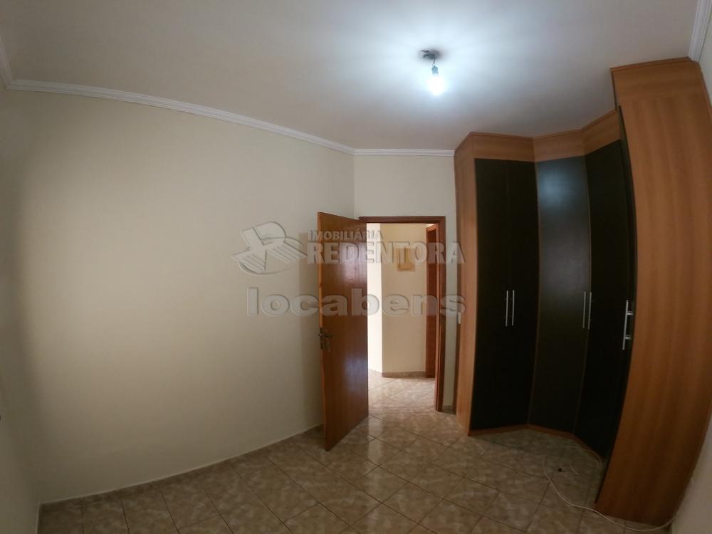 Alugar Casa / Padrão em São José do Rio Preto R$ 1.400,00 - Foto 15