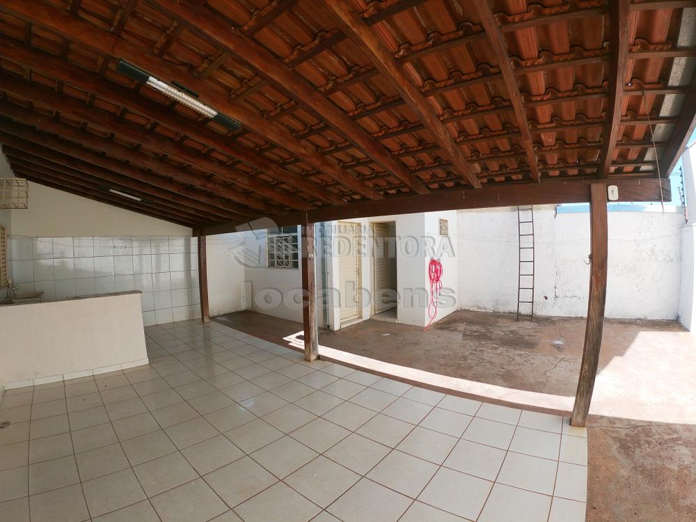 Alugar Casa / Padrão em São José do Rio Preto R$ 1.400,00 - Foto 17