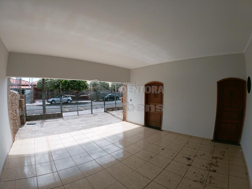 Alugar Casa / Padrão em São José do Rio Preto R$ 2.300,00 - Foto 3