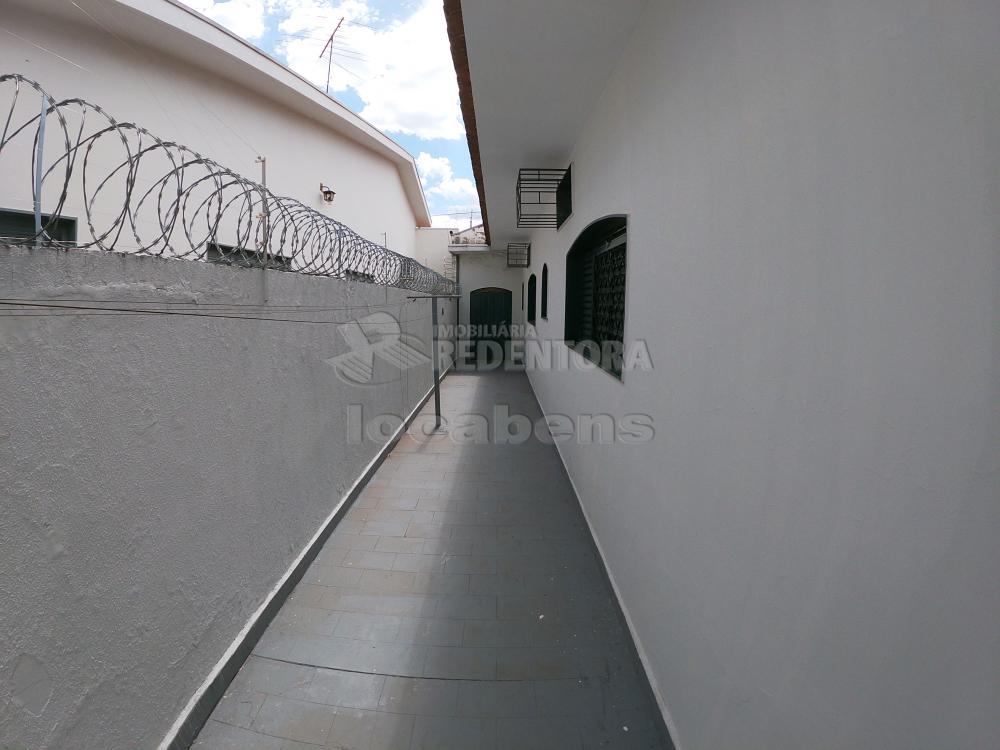 Alugar Casa / Padrão em São José do Rio Preto R$ 2.300,00 - Foto 5