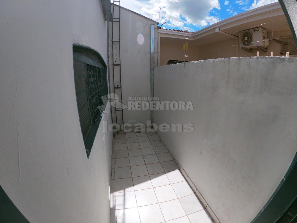Alugar Casa / Padrão em São José do Rio Preto R$ 2.200,00 - Foto 18