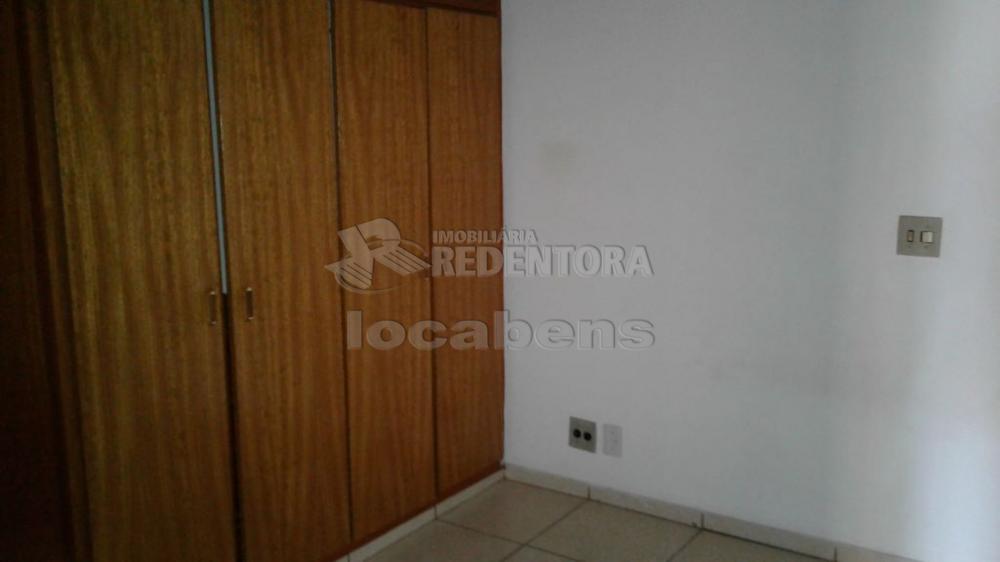 Alugar Apartamento / Padrão em São José do Rio Preto R$ 1.230,00 - Foto 11