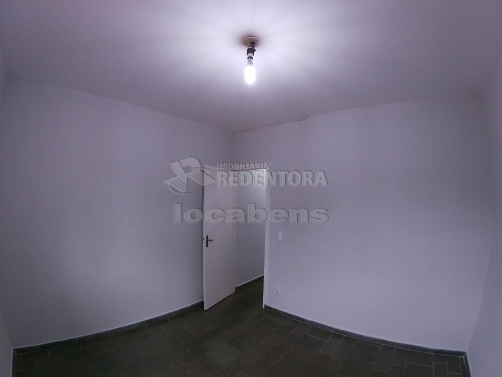 Alugar Casa / Condomínio em São José do Rio Preto R$ 1.000,00 - Foto 16