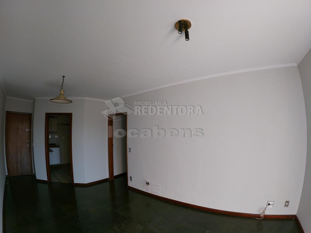 Alugar Apartamento / Padrão em São José do Rio Preto R$ 850,00 - Foto 3