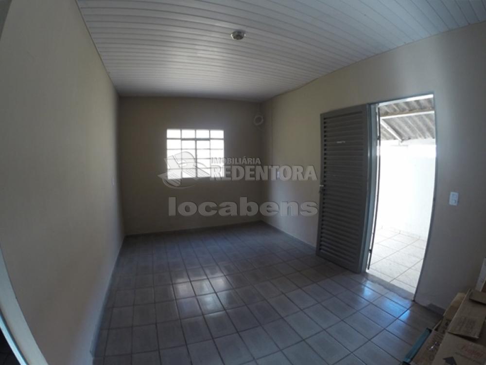 Alugar Casa / Padrão em São José do Rio Preto R$ 750,00 - Foto 9