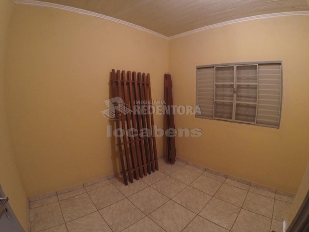 Alugar Casa / Padrão em São José do Rio Preto R$ 750,00 - Foto 12