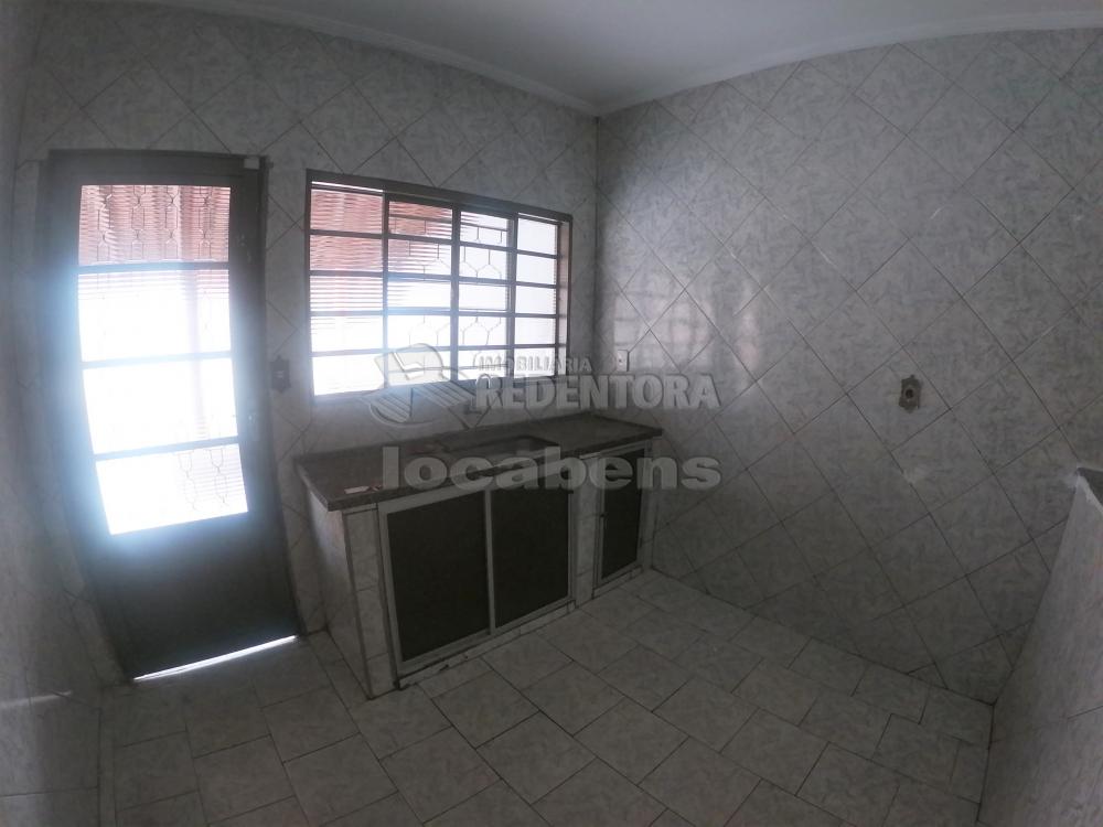 Alugar Casa / Padrão em São José do Rio Preto R$ 1.000,00 - Foto 8