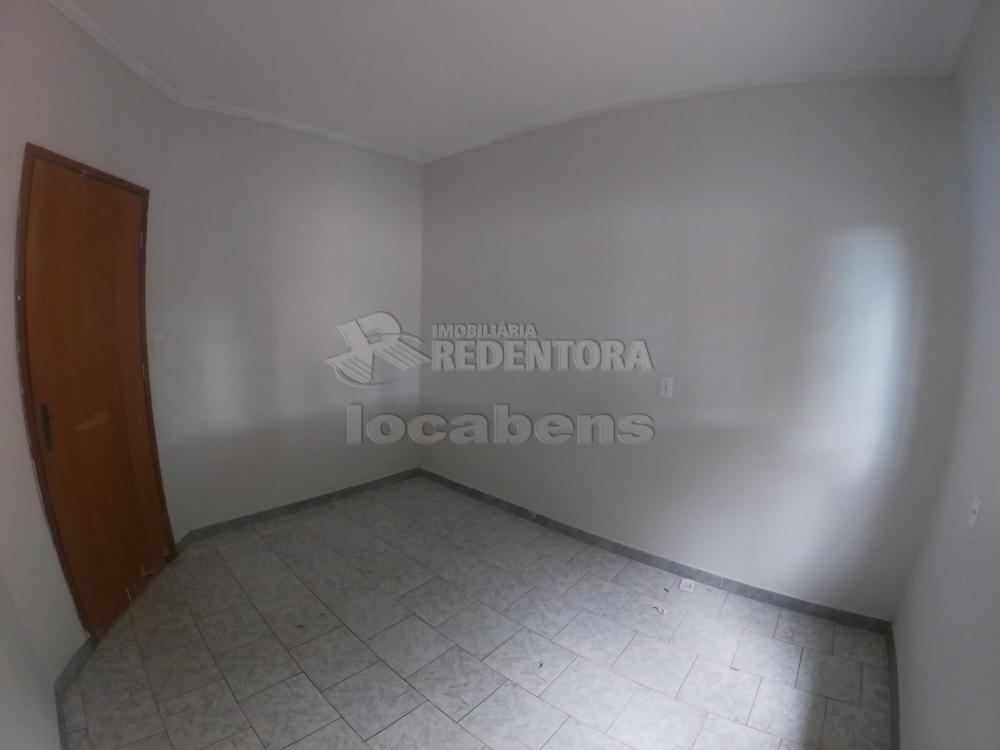 Alugar Casa / Padrão em São José do Rio Preto R$ 1.000,00 - Foto 11