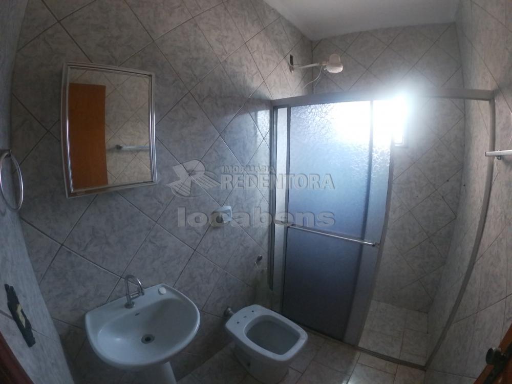 Alugar Casa / Padrão em São José do Rio Preto R$ 1.000,00 - Foto 13