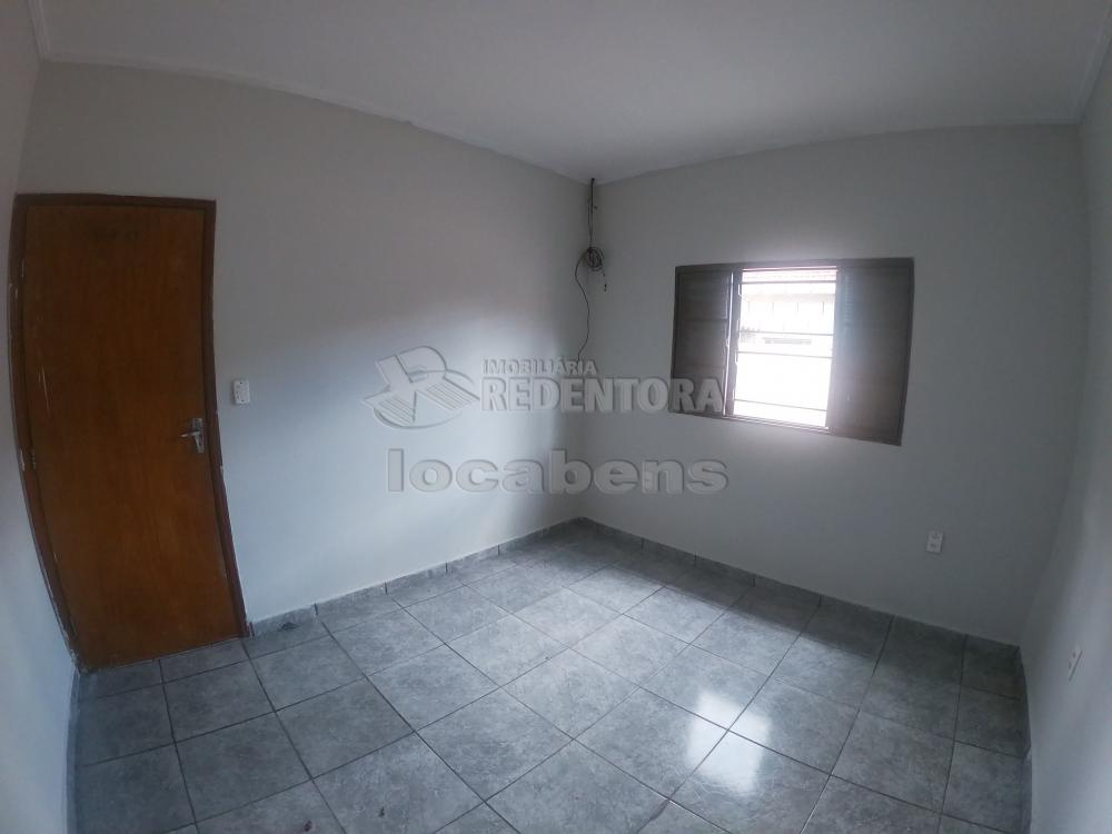 Alugar Casa / Padrão em São José do Rio Preto R$ 1.000,00 - Foto 15