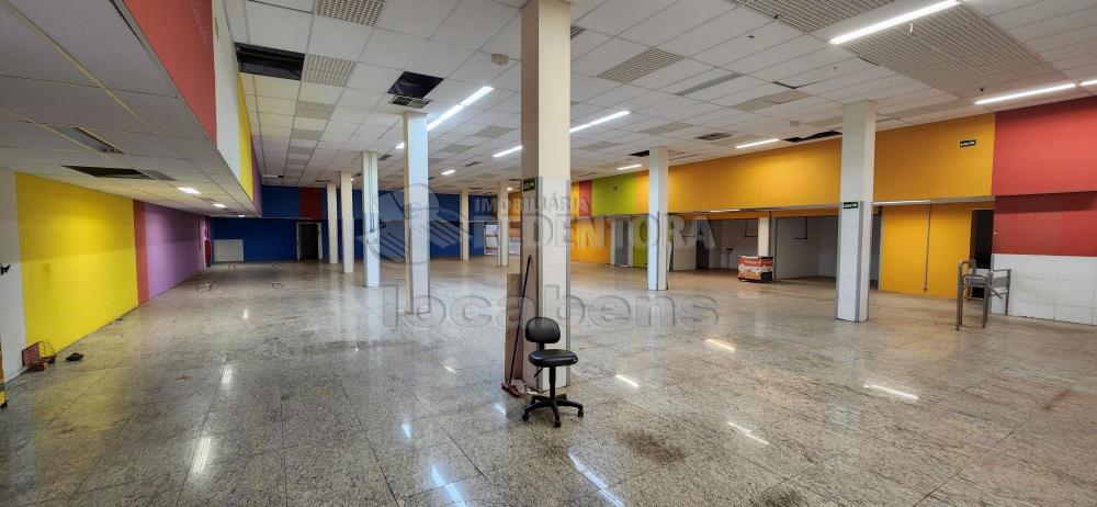Alugar Comercial / Salão em São José do Rio Preto R$ 25.000,00 - Foto 1