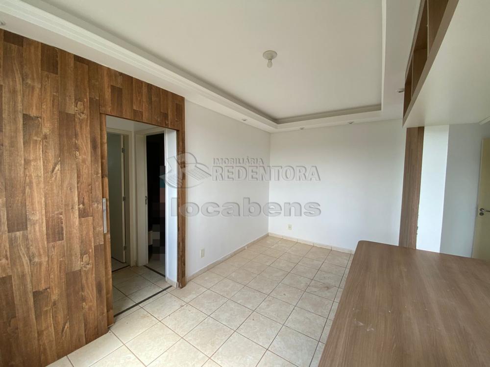 Alugar Apartamento / Padrão em São José do Rio Preto R$ 800,00 - Foto 3