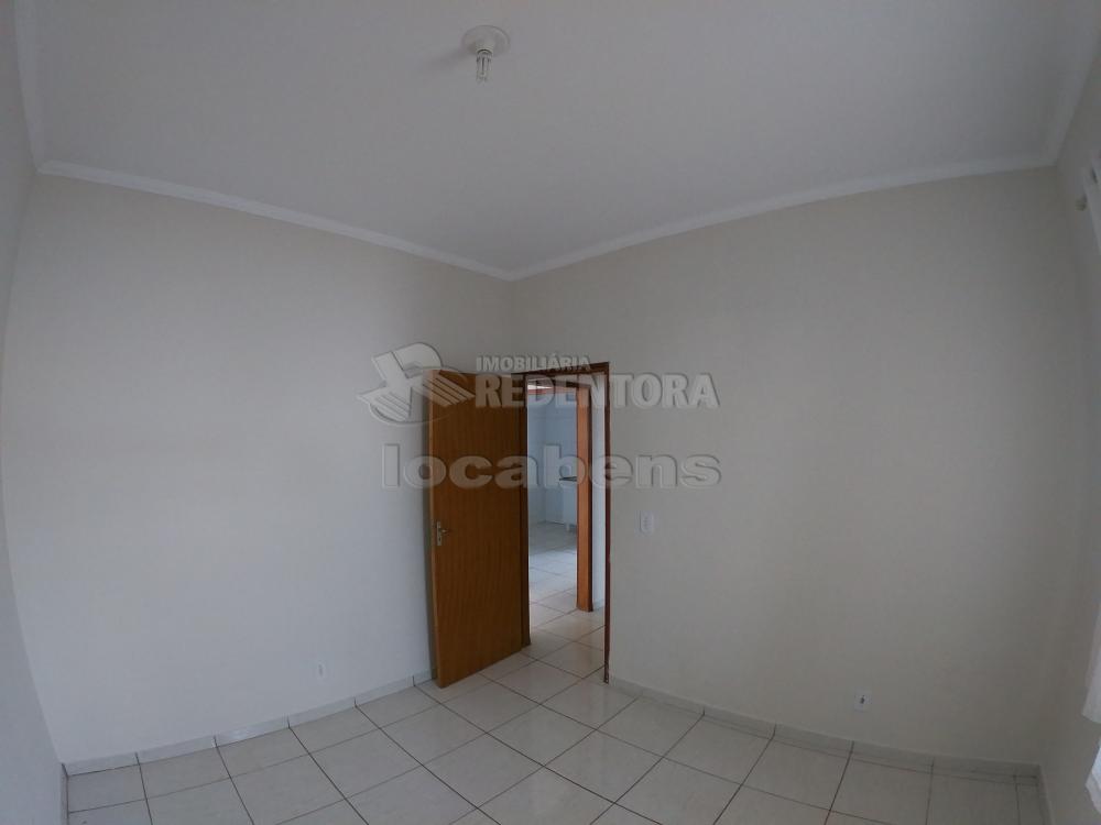 Alugar Casa / Padrão em São José do Rio Preto R$ 800,00 - Foto 8