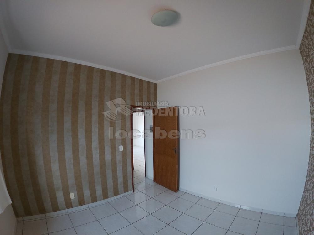 Alugar Casa / Padrão em São José do Rio Preto R$ 800,00 - Foto 12