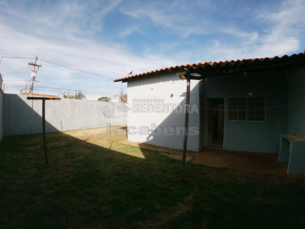 Alugar Casa / Padrão em São José do Rio Preto R$ 800,00 - Foto 18