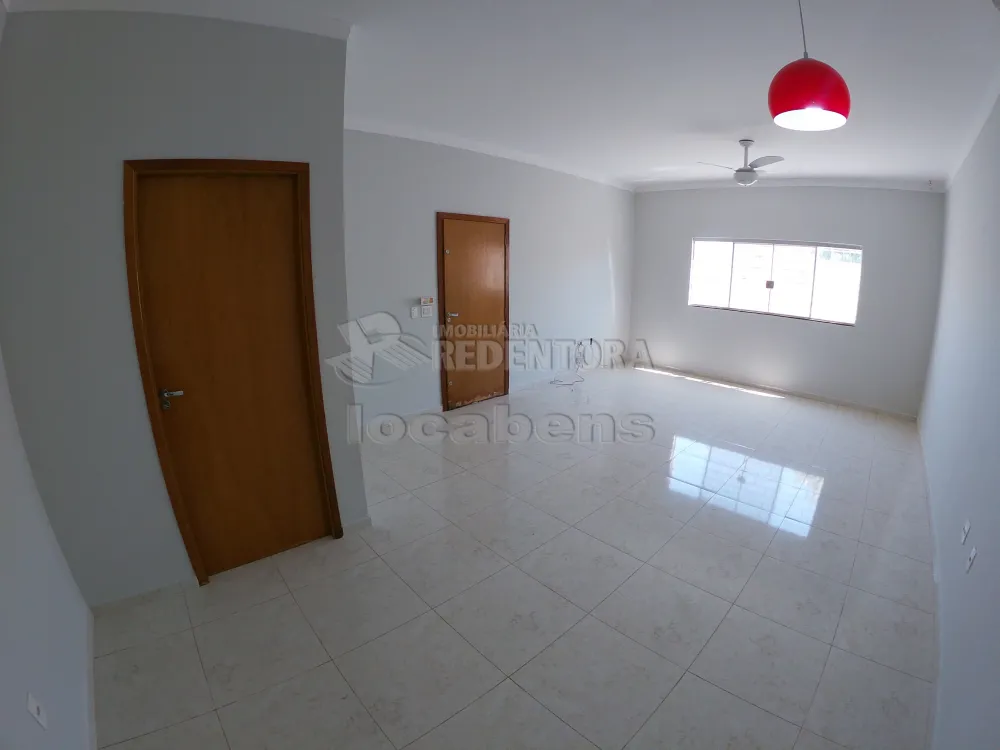 Alugar Casa / Padrão em São José do Rio Preto R$ 1.400,00 - Foto 1