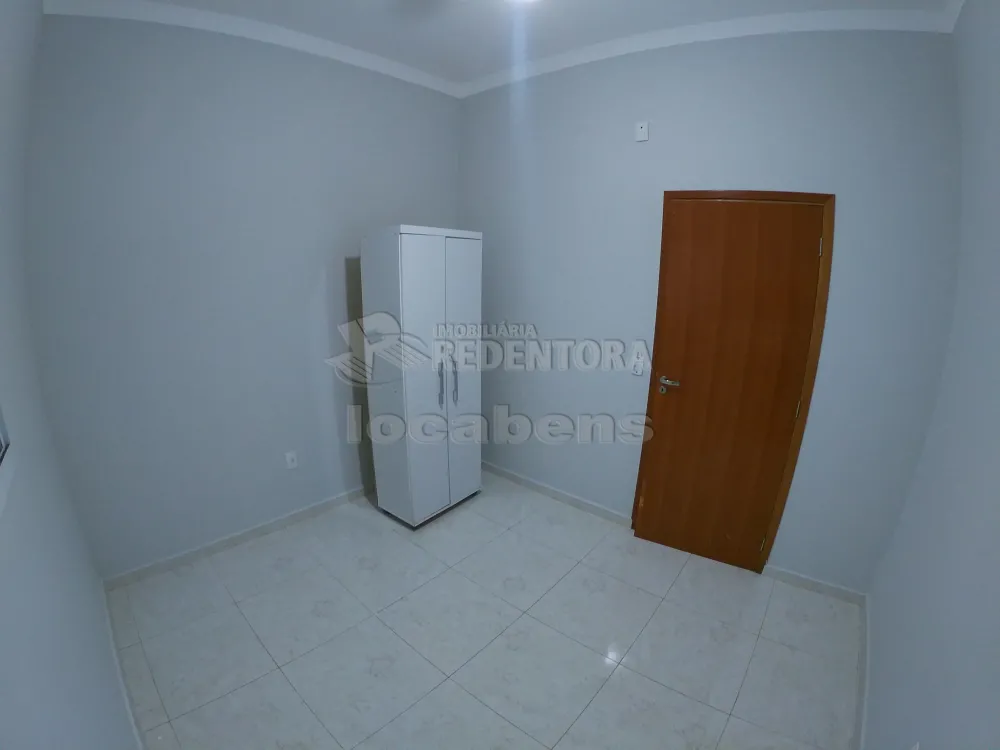 Alugar Casa / Padrão em São José do Rio Preto R$ 1.400,00 - Foto 8