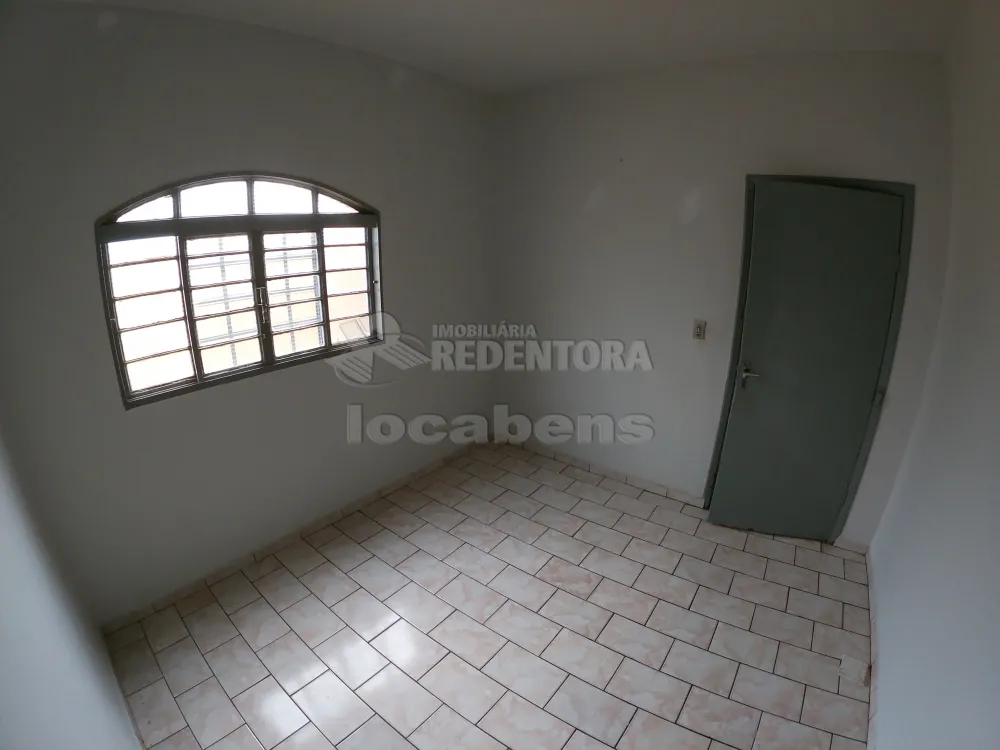 Alugar Casa / Padrão em São José do Rio Preto R$ 1.800,00 - Foto 6