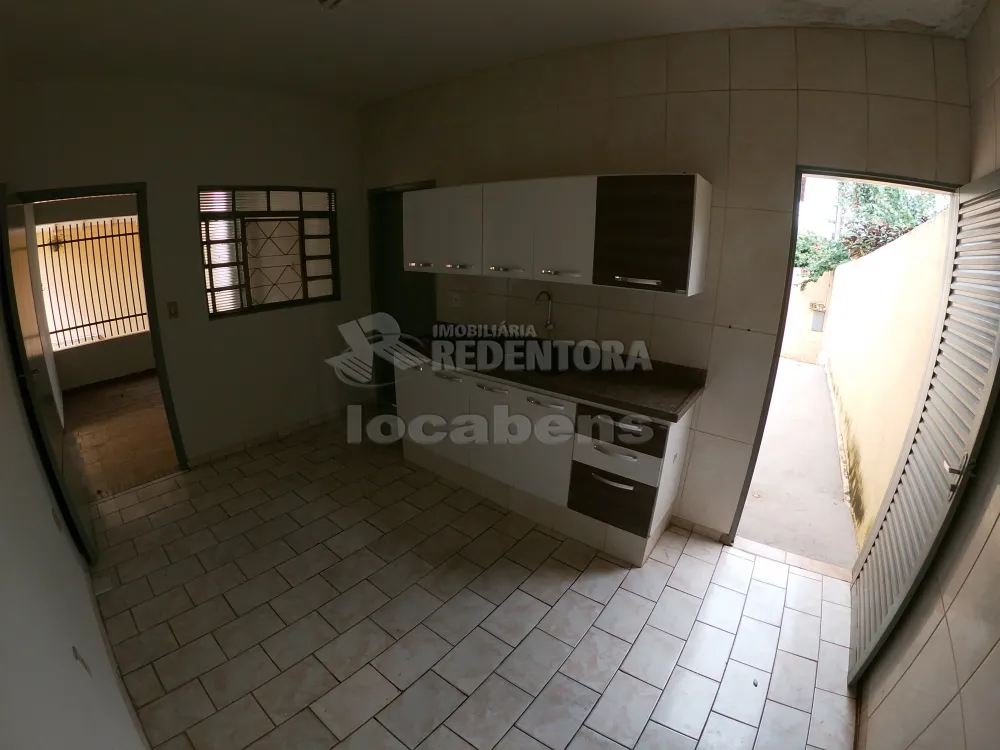 Alugar Casa / Padrão em São José do Rio Preto R$ 1.800,00 - Foto 9