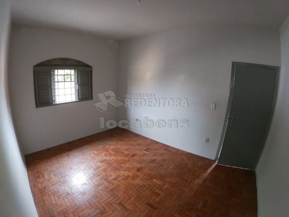 Alugar Casa / Padrão em São José do Rio Preto R$ 1.800,00 - Foto 16