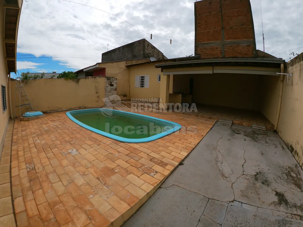 Alugar Casa / Padrão em São José do Rio Preto R$ 1.800,00 - Foto 2