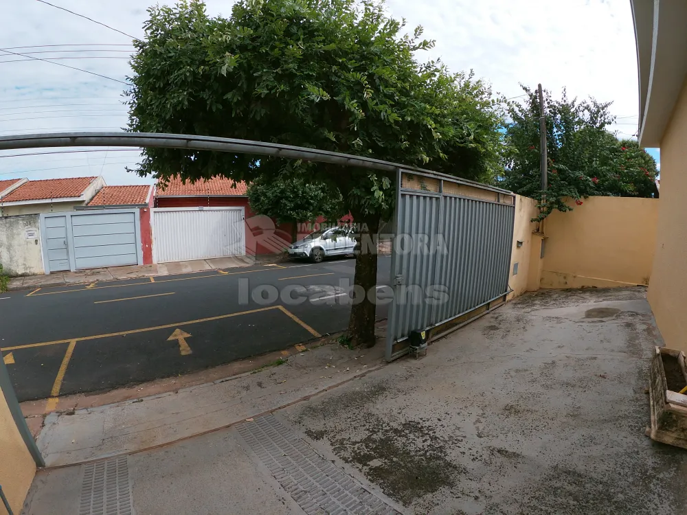 Alugar Casa / Padrão em São José do Rio Preto R$ 1.800,00 - Foto 33