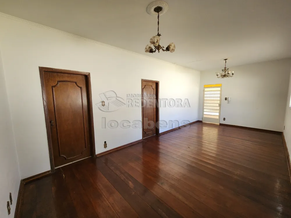Alugar Casa / Padrão em São José do Rio Preto R$ 1.700,00 - Foto 2