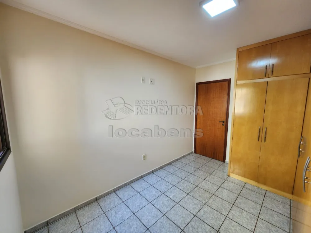 Alugar Apartamento / Padrão em São José do Rio Preto R$ 1.650,00 - Foto 10