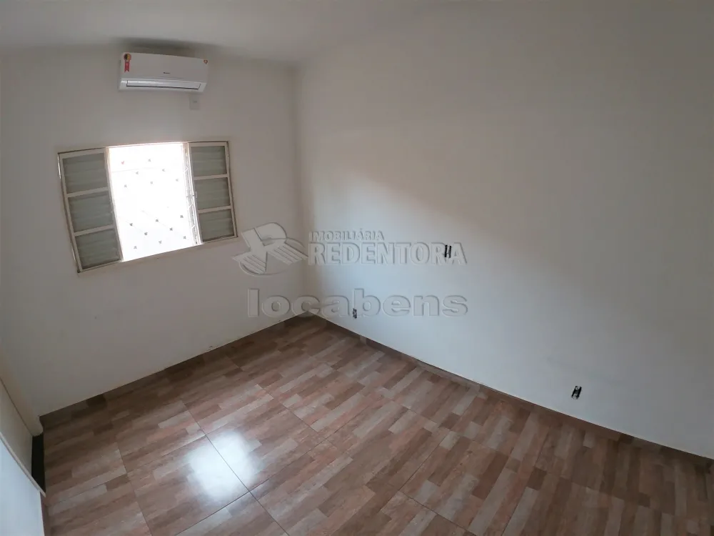 Alugar Casa / Padrão em São José do Rio Preto R$ 1.500,00 - Foto 14