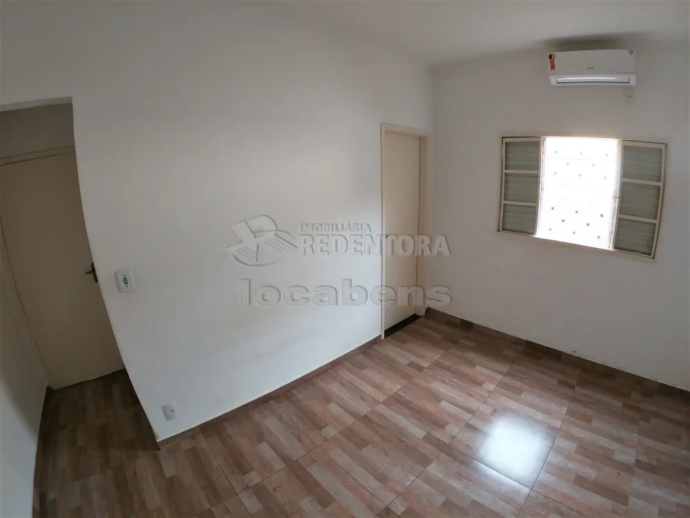 Alugar Casa / Padrão em São José do Rio Preto R$ 1.500,00 - Foto 15