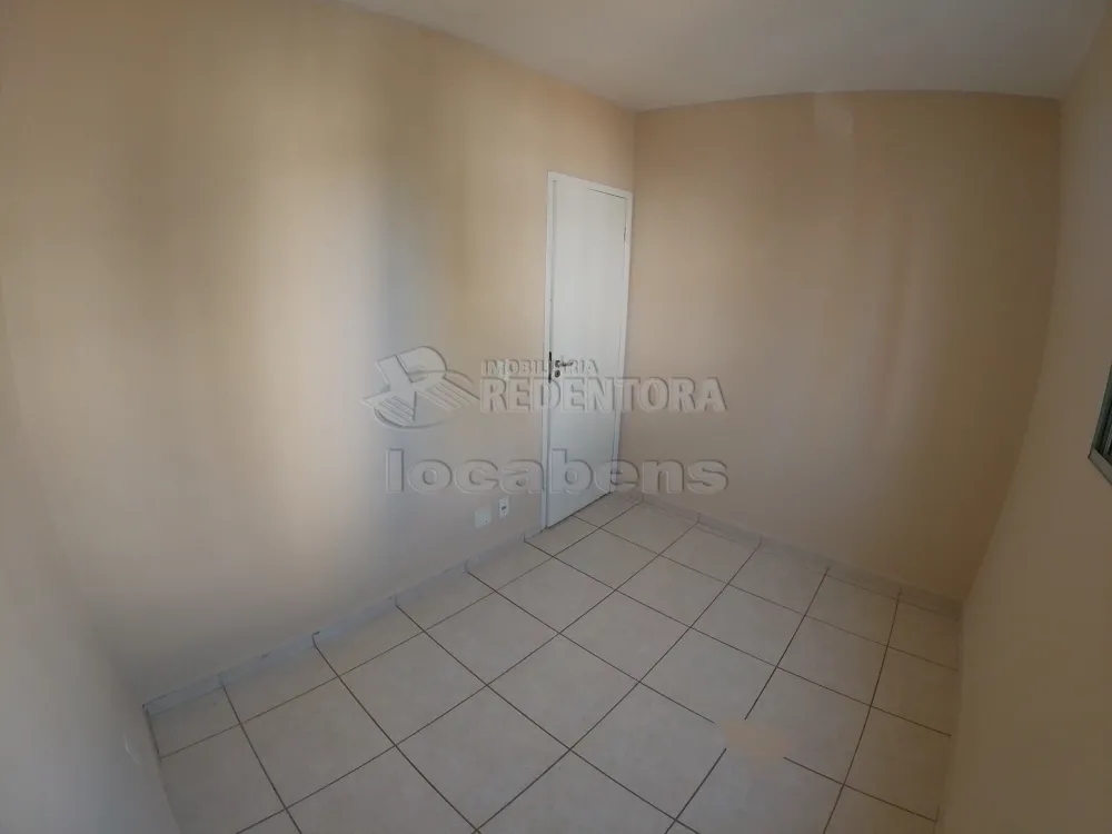 Alugar Apartamento / Padrão em São José do Rio Preto R$ 750,00 - Foto 9