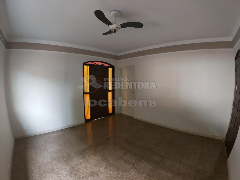 Alugar Casa / Padrão em São José do Rio Preto R$ 2.000,00 - Foto 6