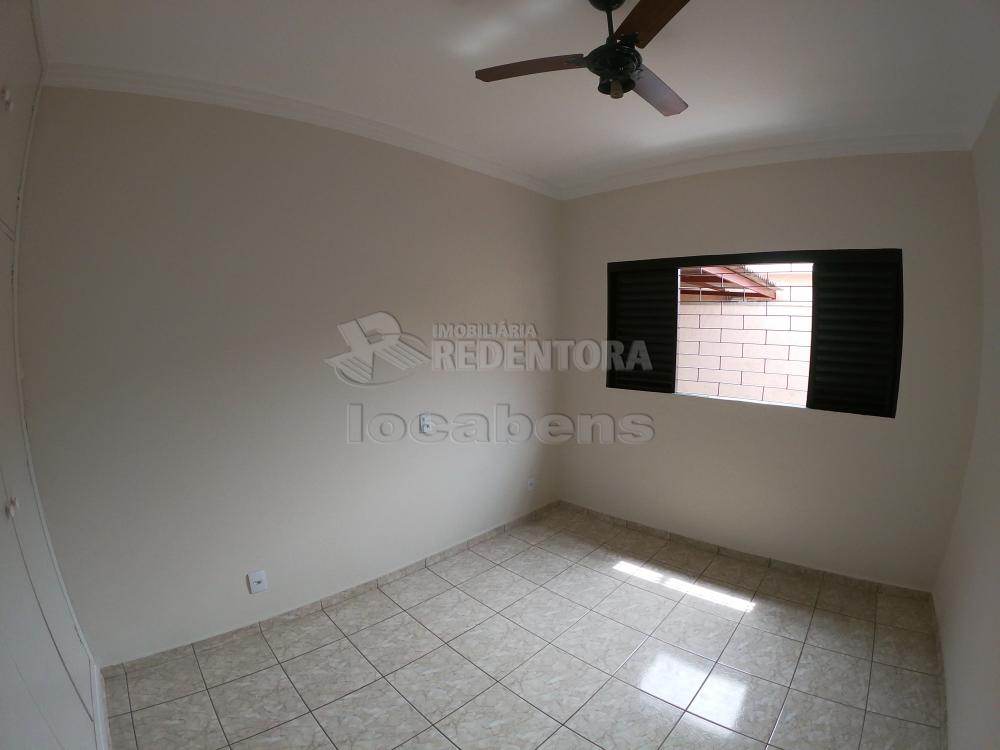 Alugar Casa / Padrão em São José do Rio Preto R$ 2.000,00 - Foto 15