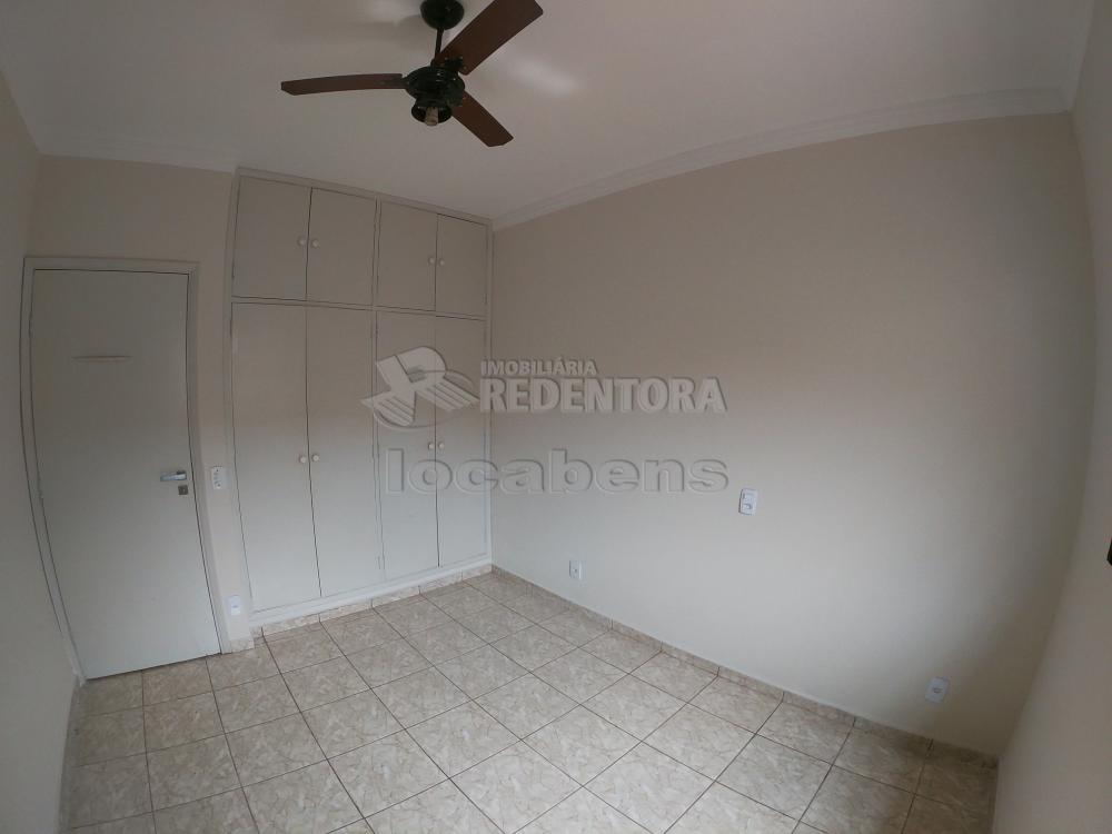 Alugar Casa / Padrão em São José do Rio Preto R$ 2.000,00 - Foto 16